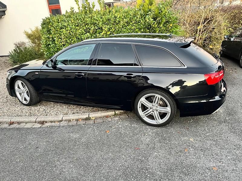 Schwarz Gebraucht 2012 Audi A6 Kombi | 21.750 € - Bild 1/4