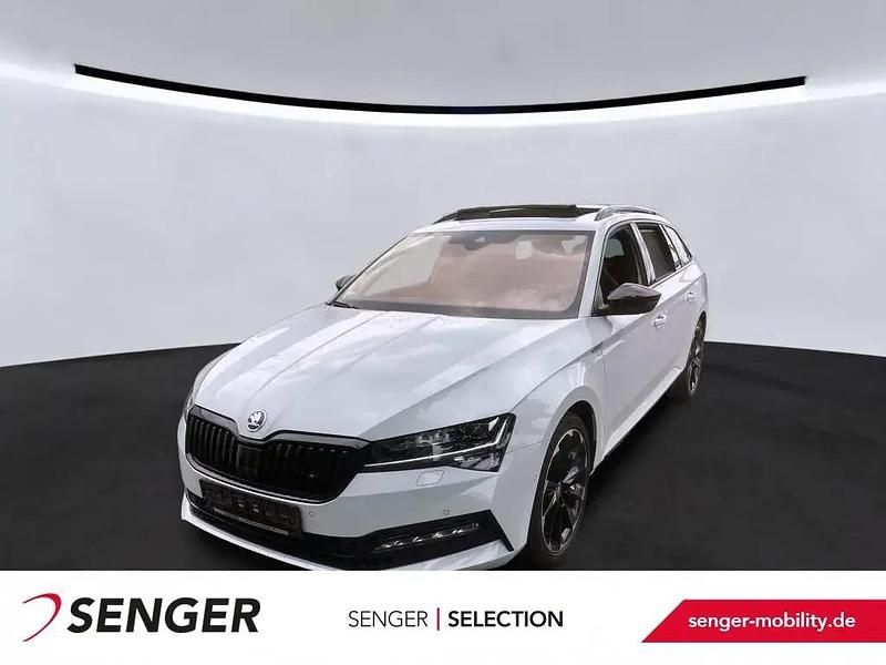 Weiß Gebraucht 2021 Skoda Superb SportLine Kombi | 35.990 € - Bild 1/1