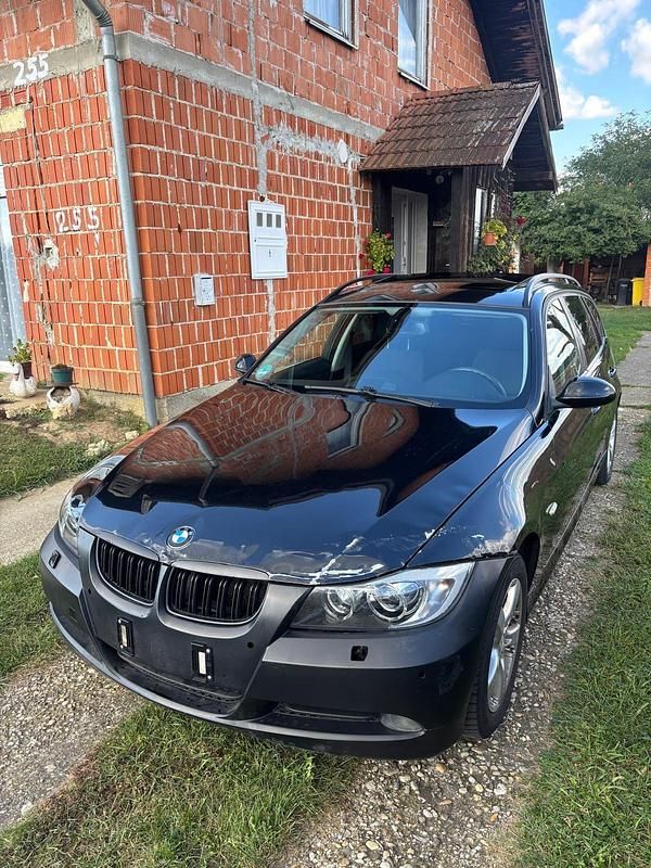 Gebraucht BMW 320 150 PS (110 kW) 2006 Schwarz Kombi