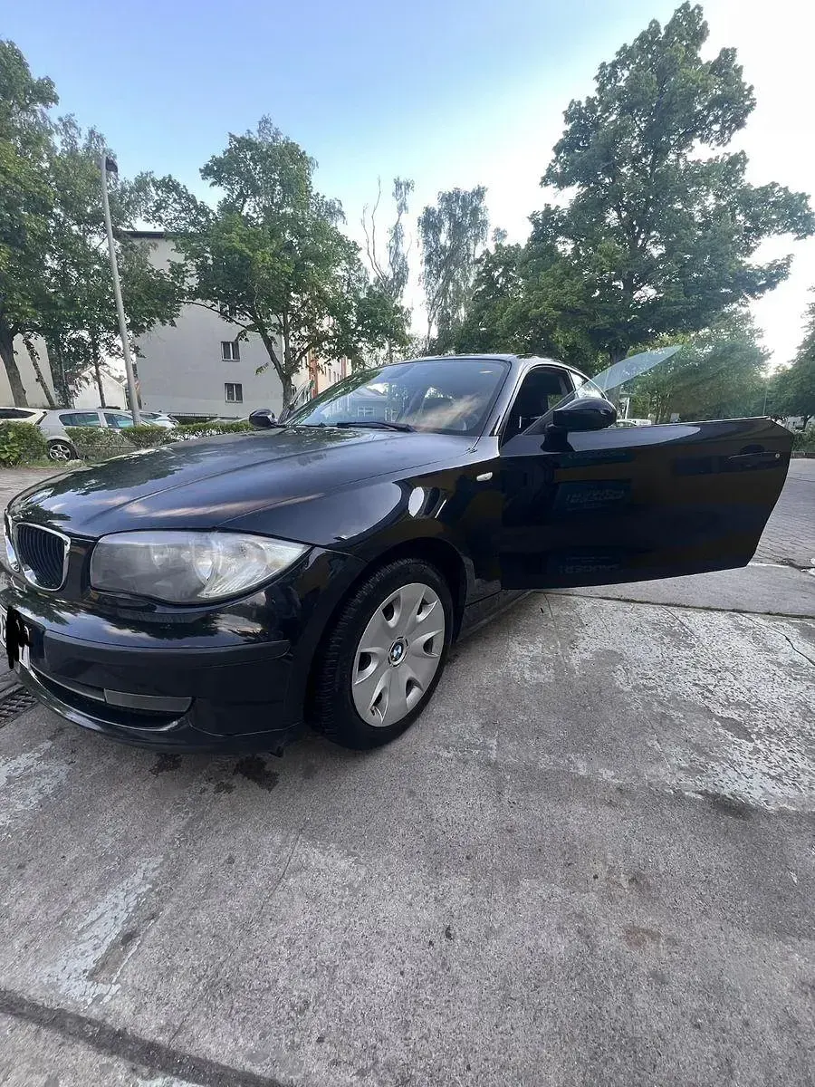 Gebraucht BMW 118 143 PS (105 kW) 2009 Schwarz Kleinwagen