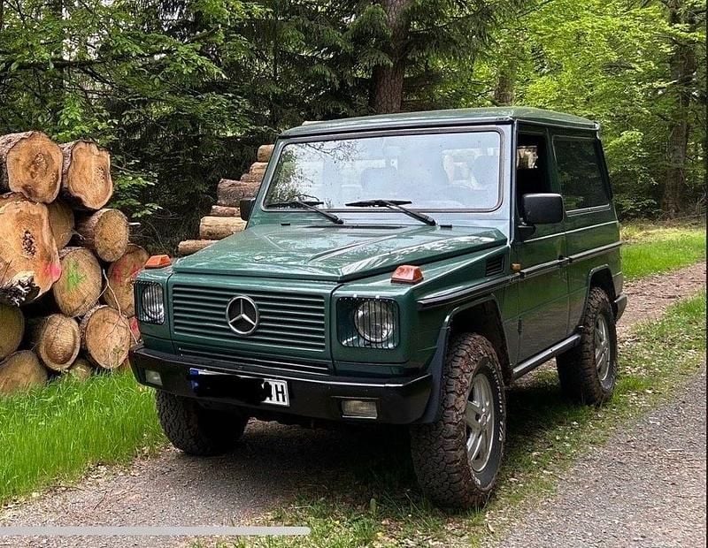 Grün Gebraucht 1991 Mercedes G300 SUV | 30.000 € - Bild 1/3