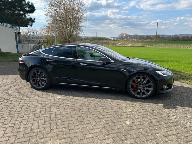 Schwarz Gebraucht 2020 Tesla Model S Performance Limousine | 37.999 € - Bild 1/4