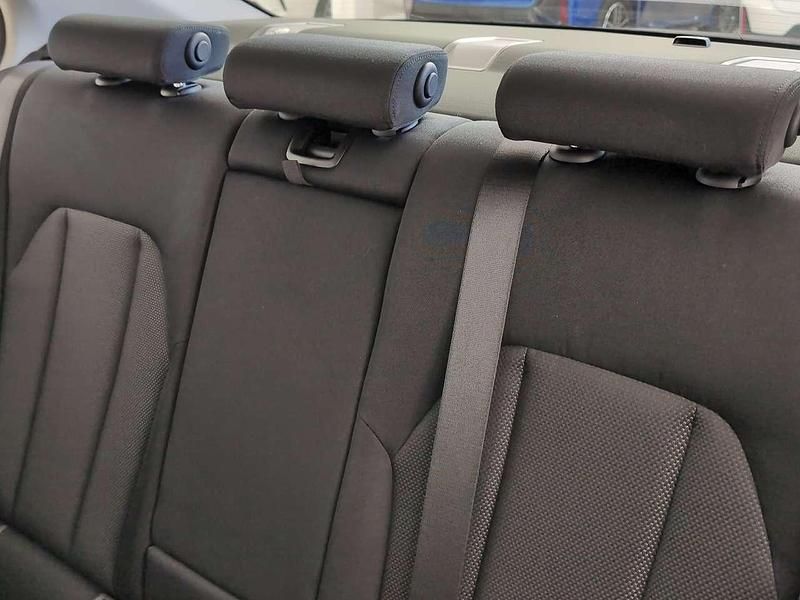 Gebraucht BMW 320 Advantage 190 PS (139 kW) 2022 Schwarz Limousine