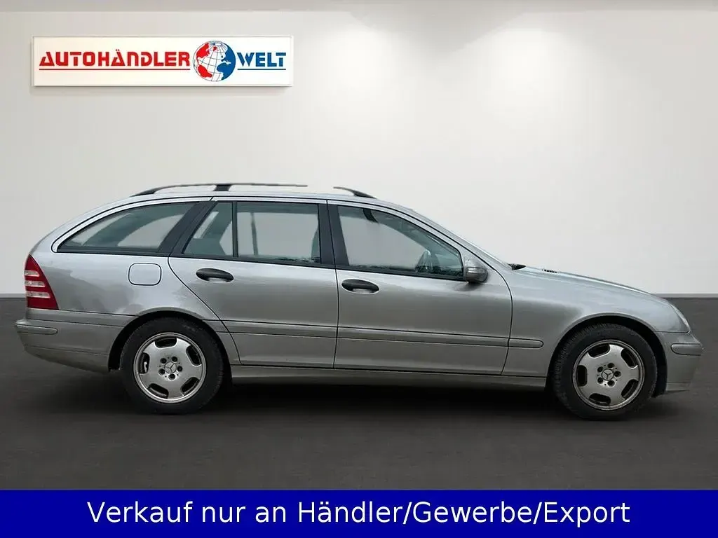 Gebraucht Mercedes C180 143 PS (105 kW) 2007 Cubanitsilber Kombi