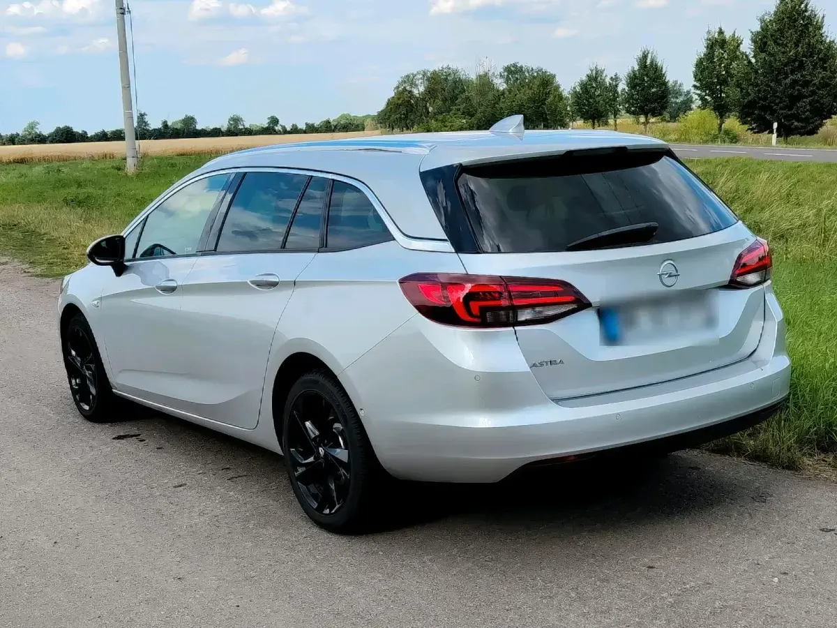 Gebraucht Opel Astra 136 PS (100 kW) 2018 Silber Kombi