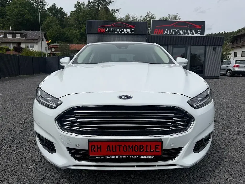 Gebraucht Ford Mondeo Titanium 203 PS (149 kW) 2016 Weiß Limousine