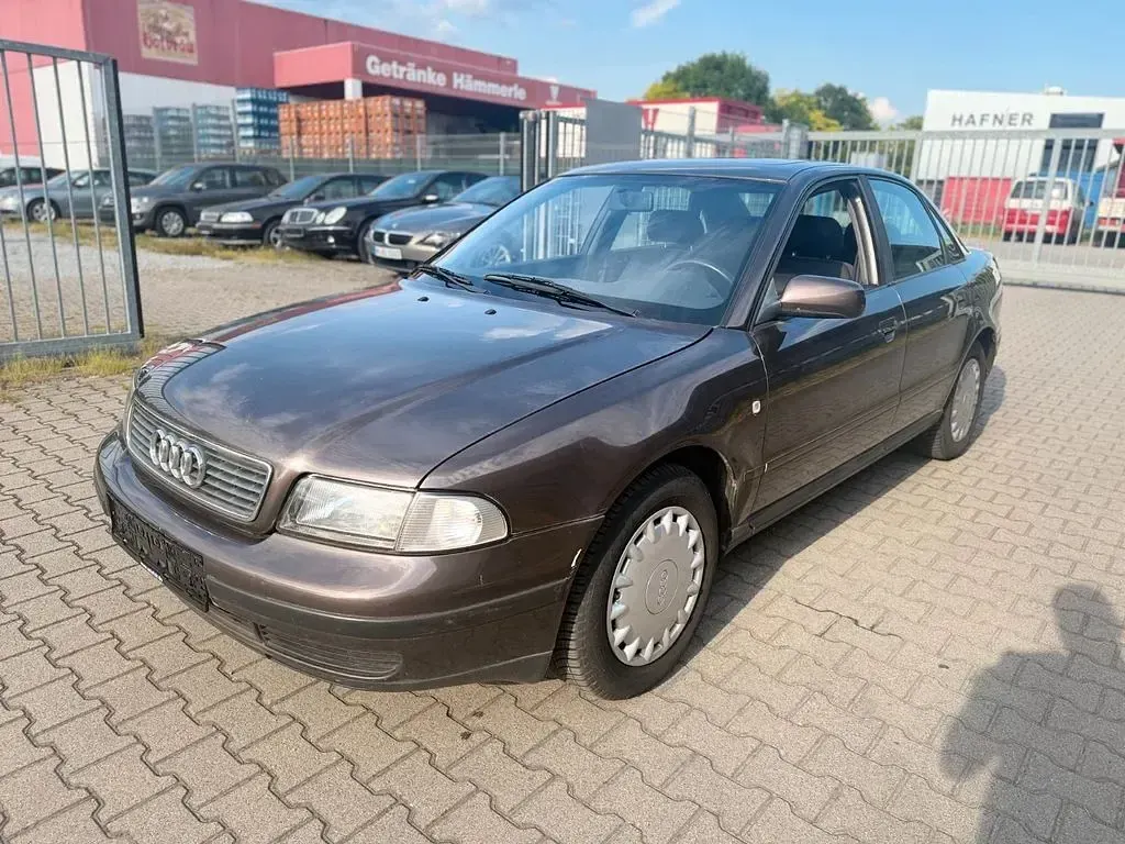 Gebraucht Audi A4 S-Line 125 PS (91 kW) 1998 Braun Limousine