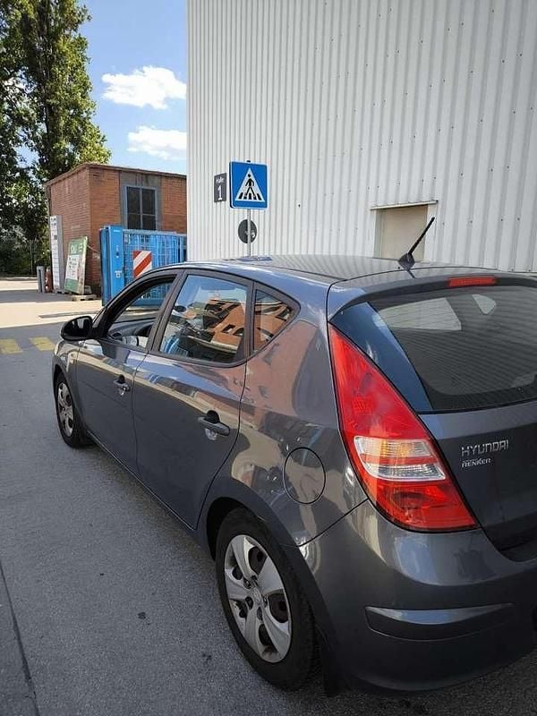 Gebraucht 2009 Hyundai i30 Comfort Limousine | 1.100 € (Superpreis) - Bild 1/4