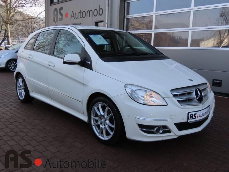 Weiß Gebraucht 2010 Mercedes B180 Sport Van / Kleinbus | 6.590 € (Fairer Preis) - Bild 1/4