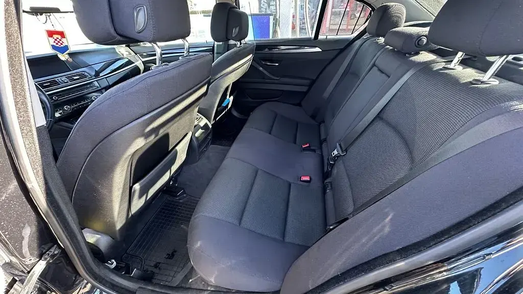 Gebraucht BMW 520 184 PS (135 kW) 2013 Schwarz Limousine