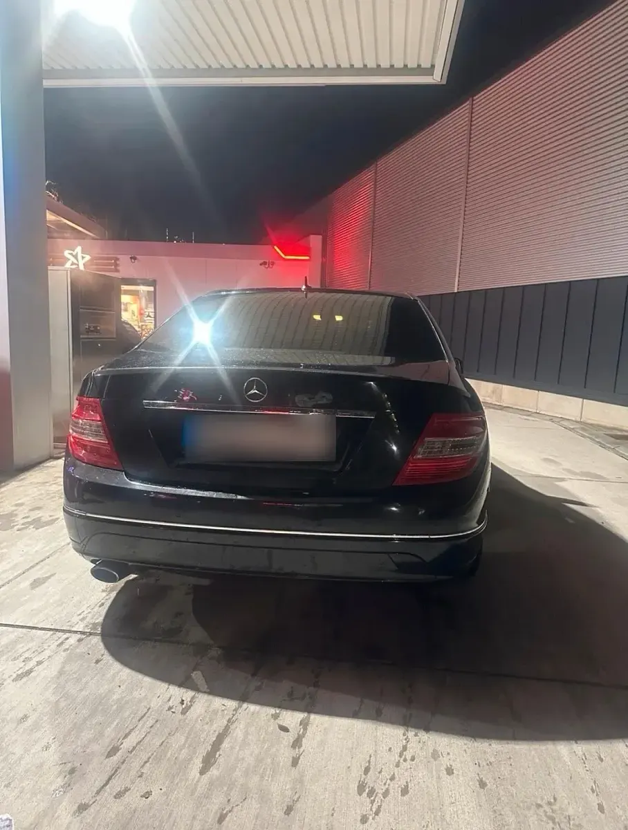 Gebraucht Mercedes C220 170 PS (125 kW) 2008 Schwarz Limousine