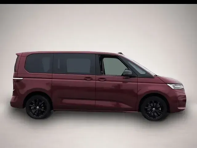 Gebraucht VW Multivan 204 PS (150 kW) 2025 Rot Van / Kleinbus