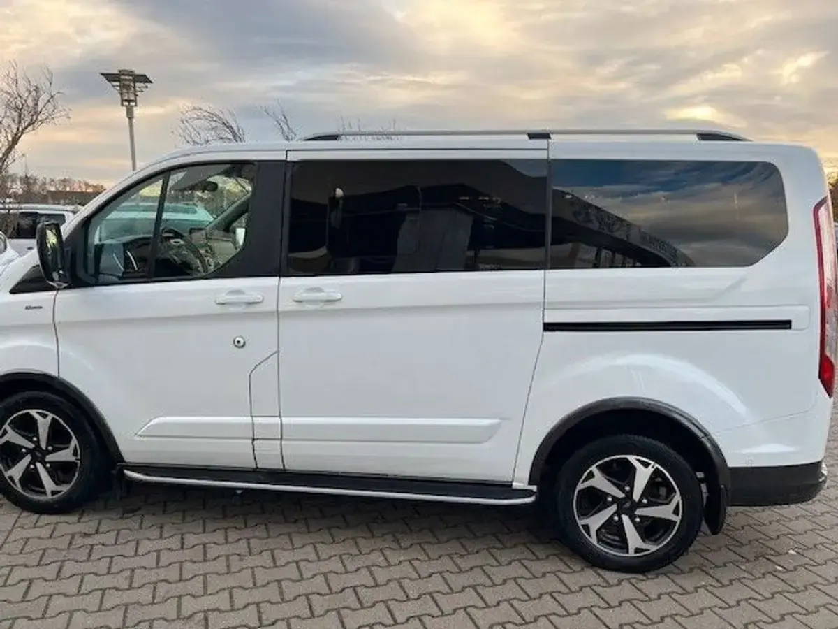 Gebraucht Ford Tourneo Custom Active 185 PS (136 kW) 2022 Weiß Van