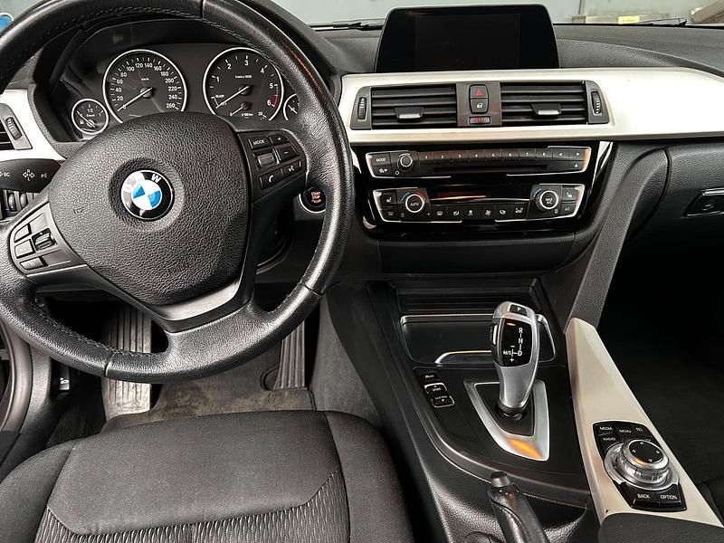 Gebraucht BMW 320 190 PS (139 kW) 2017 Kombi