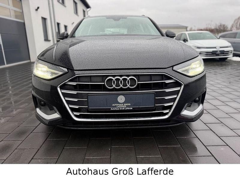 Gebraucht Audi A4 Advanced 204 PS (150 kW) 2022 Schwarz Kombi