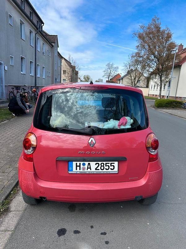 Second-hand Renault Modus 75 CP (55 kW) 2005 Roșu Monovolum