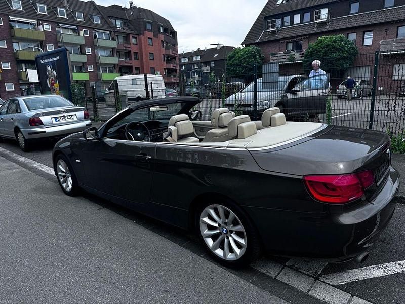 Gebraucht BMW 320 Cabriolet Performance 170 PS (125 kW) 2010 Braun Cabrio