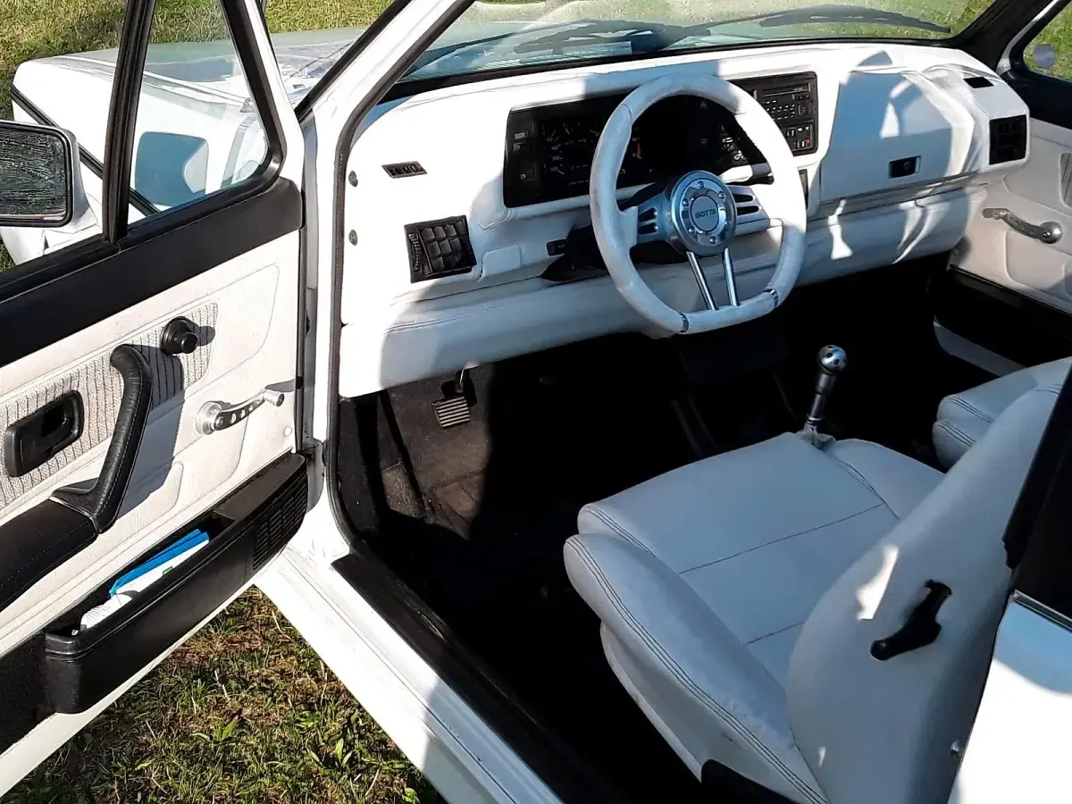 Gebraucht VW Golf Cabriolet 95 PS (69 kW) 1983 Weiß Cabrio
