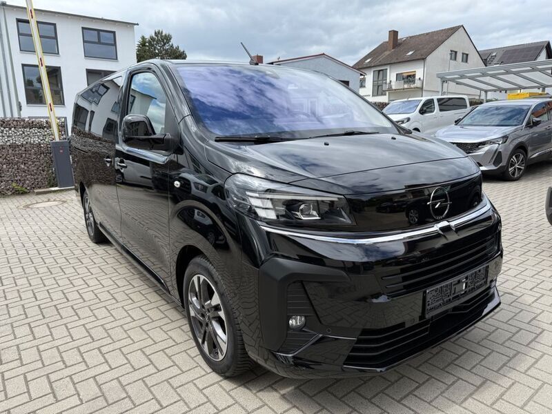 Schwarz Gebraucht 2024 Opel Zafira Life Van | 35.300 € (Superpreis) - Bild 1/4