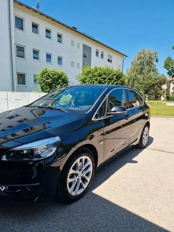 Gebraucht BMW 218 Active Tourer Luxury Line 136 PS (100 kW) 2018 Schwarz Van / Kleinbus