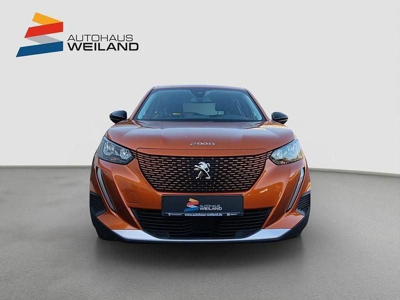 Gebraucht Peugeot e-2008 Active 100 kW (136 PS) 2022 Orange SUV