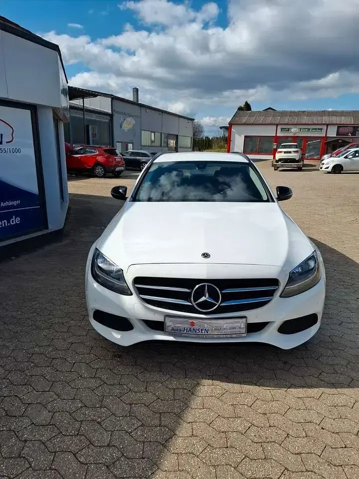 Gebraucht Mercedes C180 116 PS (85 kW) 2018 Weiß Kombi