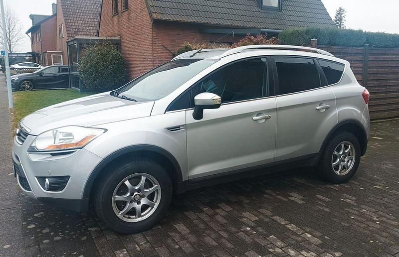 Gebraucht Ford Kuga Titanium 136 PS (100 kW) 2009 Silber SUV