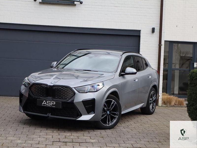 Gebraucht BMW iX2 M Sport 150 kW (204 PS) 2024 Grau SUV