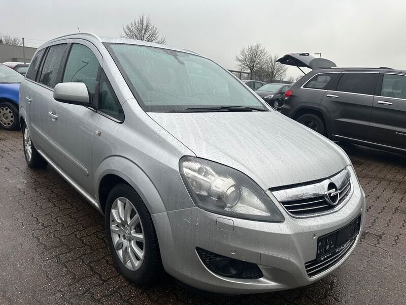 Gebraucht Opel Zafira 140 PS (102 kW) 2011 Silber Van / Kleinbus