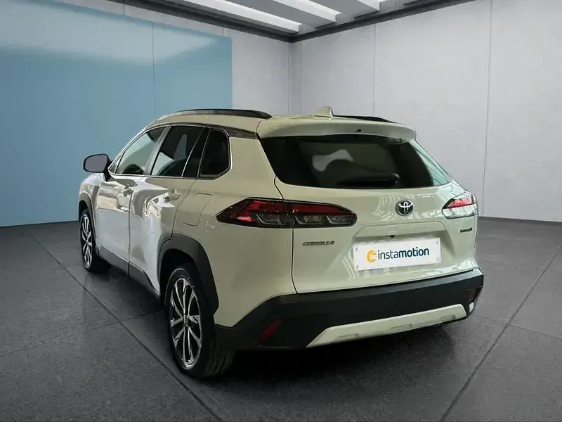 Gebraucht Toyota Corolla Cross 197 PS (144 kW) 2022 Weiß SUV