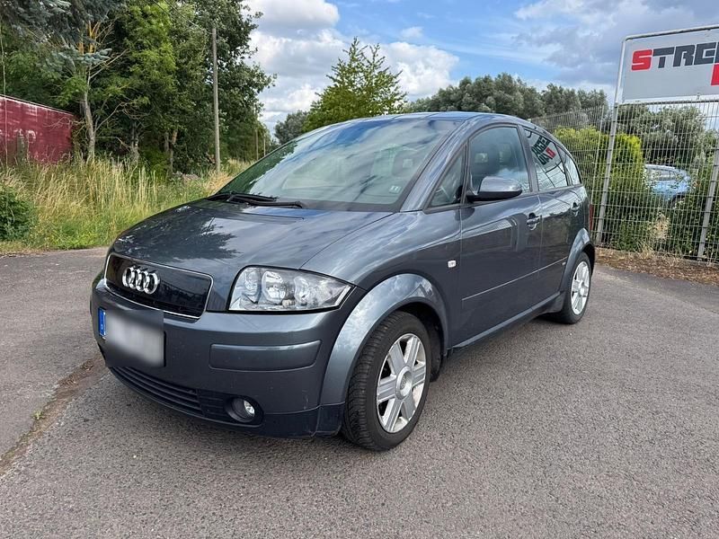 Grau Gebraucht 2002 Audi A2 Kleinwagen | 3.500 € (Teuer) - Bild 1/4