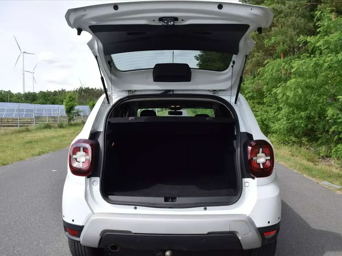 Gebraucht Dacia Duster Celebration 116 PS (85 kW) 2021 Gletscherweiss SUV