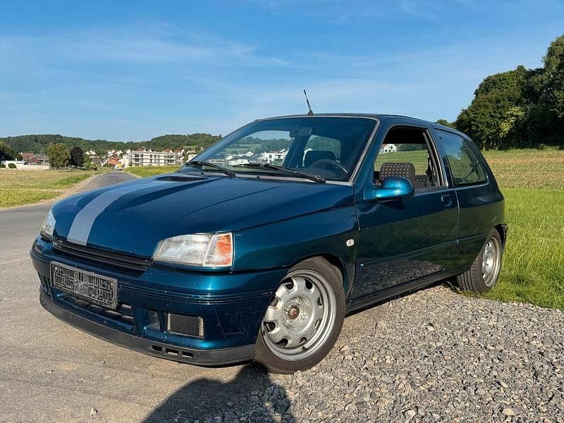 Blau Gebraucht 1991 Renault Clio Limousine | 6.499 € - Bild 1/4