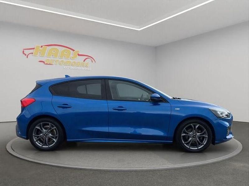 Gebraucht Ford Focus ST-Line 151 PS (111 kW) 2020 Blau Limousine