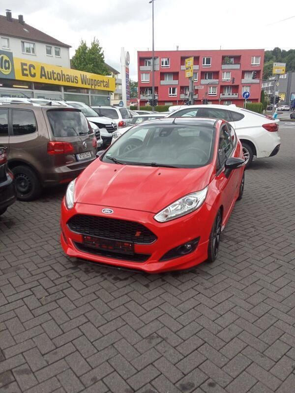 Rot Gebraucht 2015 Ford Fiesta Sport Kleinwagen | 5.300 € (Guter Preis) - Bild 1/4