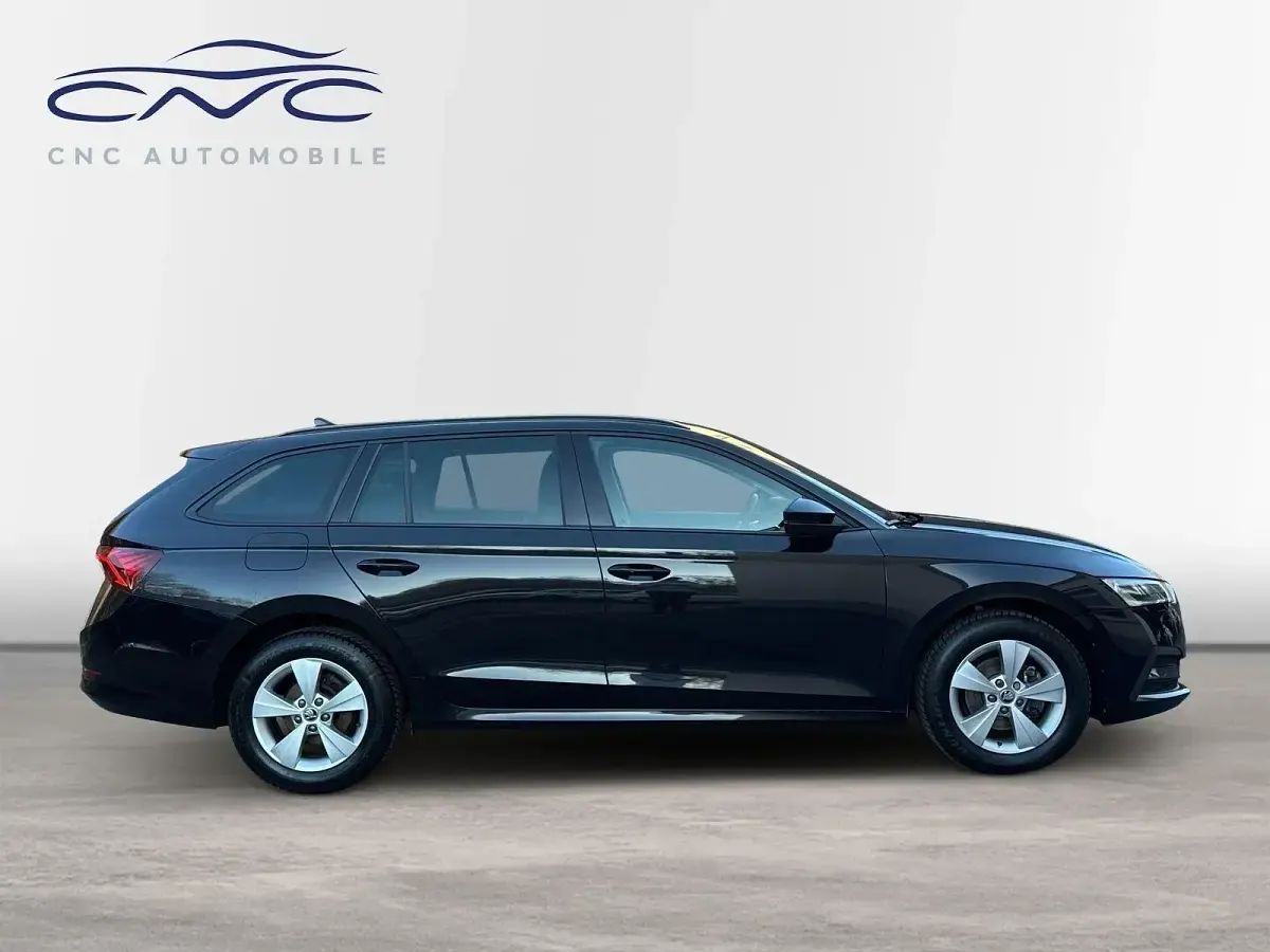 Usata Skoda Octavia Ambition 150 CV (110 kW) 2022 Nero Station wagon