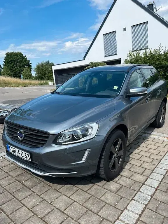 Gebraucht Volvo XC60 Kinetic 150 PS (110 kW) 2016 Grau SUV