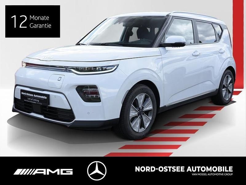 Weiss Gebraucht 2021 Kia Soul EV Spirit SUV | 20.990 € (Guter Preis) - Bild 1/4