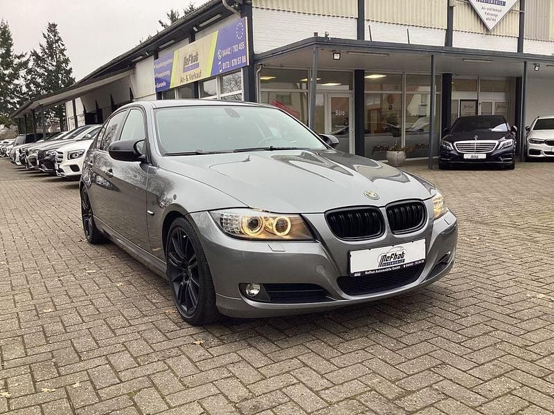 Gebraucht BMW 318 Comfort Edition 143 PS (105 kW) 2009 Grau Limousine