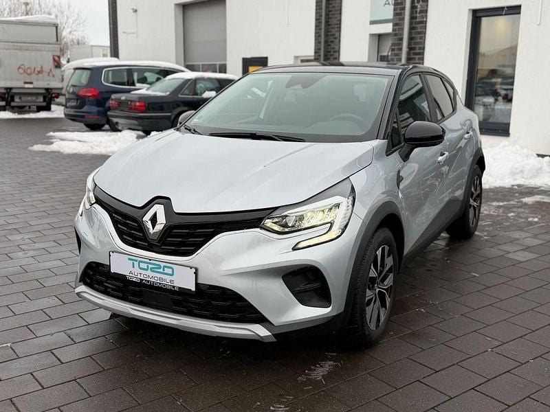 Gebraucht Renault Captur Equilibre 140 PS (102 kW) 2023 Silber SUV