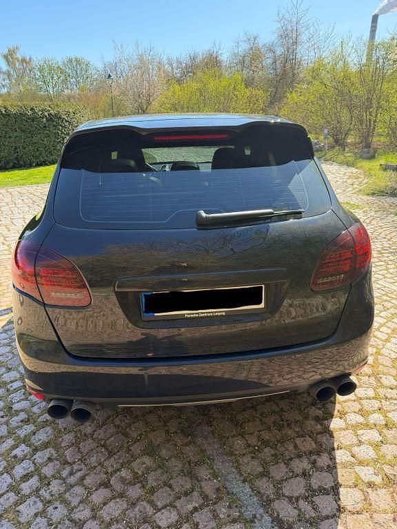Gebraucht Porsche Cayenne Turbo 500 PS (367 kW) 2011 Schwarz SUV