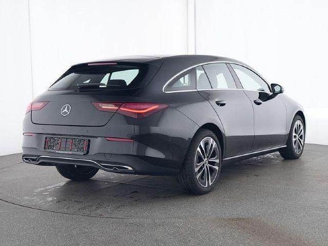 Gebraucht 2024 Mercedes CLA180 Shooting Brake Kombi | 29.790 € - Bild 1/4