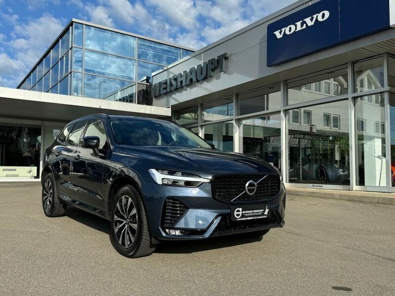 Blau (metallic) Gebraucht 2023 Volvo XC60 Plus SUV | 49.500 € (Teuer) - Bild 1/4