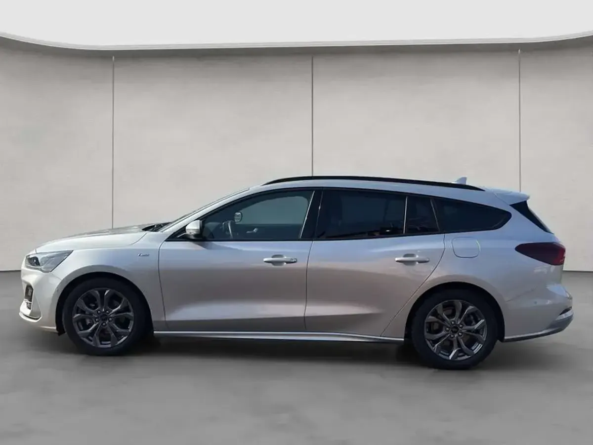 Gebraucht Ford Focus ST-Line X 155 PS (114 kW) 2025 Moondust silber metallic Kombi