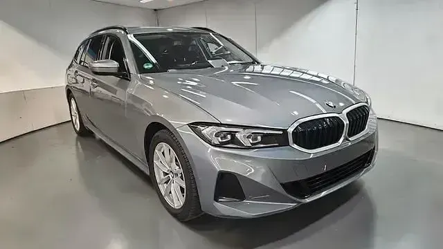 Gebraucht BMW 320 Shadowline 190 PS (139 kW) 2023 Grau Kombi