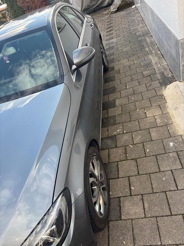 Gebraucht Mercedes C180 116 PS (85 kW) 2017 Schwarz Limousine