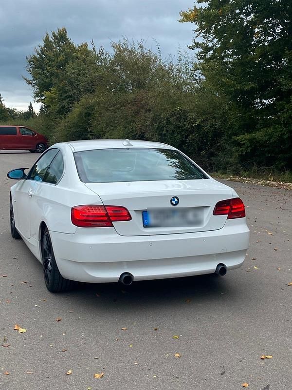 Gebraucht BMW 335 306 PS (225 kW) 2008 Weiß Coupé