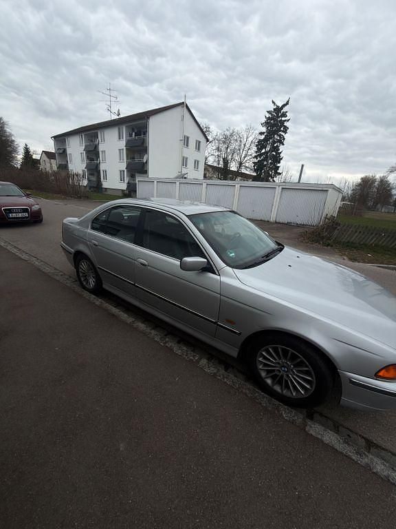 Gebraucht BMW 523 170 PS (125 kW) 1998 Silber Limousine