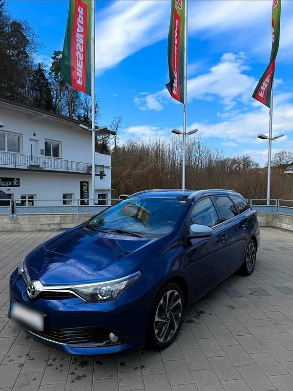 Gebraucht Toyota Auris 116 PS (85 kW) 2015 Blau Kombi