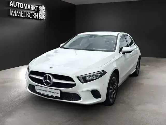 Gebraucht Mercedes A250 218 PS (160 kW) 2022 Weiß Limousine